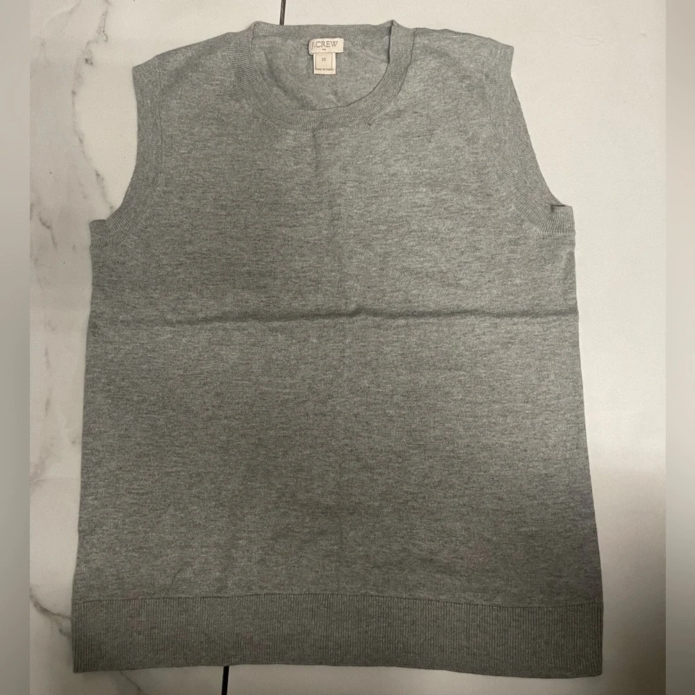 Womens Gray‎ Sleeveless Shirt
